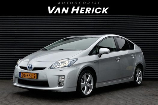 Toyota Prius - 1.8 Dynamic / Automaat / Cruise / Navi - 1