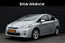 Toyota Prius - 1.8 Dynamic / Automaat / Cruise / Navi