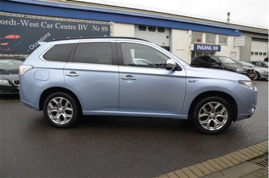 Mitsubishi Outlander - 2.0 PHEV Instyle |Keyless|EX.BTW| - 1