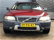 Volvo XC70 - 2.4 D5 Comfort Line *Automaat en Leder - 1 - Thumbnail