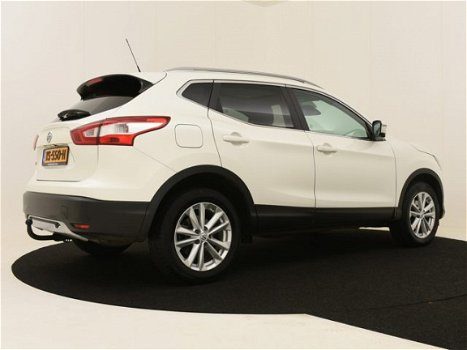 Nissan Qashqai - 1.6 dCi Tekna Automaat | Panodak | Leder | 360 Camera | Navi | Trekhaak | Stoelverw - 1