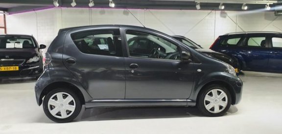 Toyota Aygo - 1.0-12V Now AIRCO NAP NL AUTO - 1