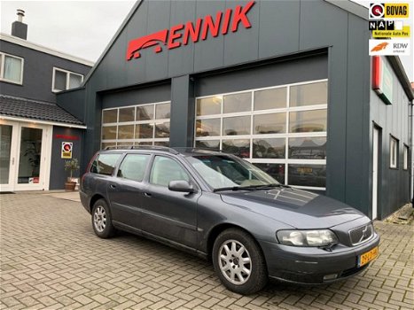 Volvo V70 - 2.4 D5 Comfort Line Nieuwe Motor - 1