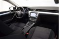 Volkswagen Passat Variant - 1.6 TDI Highline Automaat/Navigatie/Camera/1e eigenaar/Cruise/Led/Nette - 1 - Thumbnail