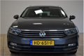 Volkswagen Passat Variant - 1.6 TDI Highline Automaat/Navigatie/Camera/1e eigenaar/Cruise/Led/Nette - 1 - Thumbnail