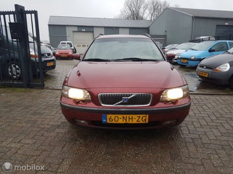 Volvo V70 - 2.4 D5 Geartronic Edition II/Automaat/Clima/Trekhaak - 1