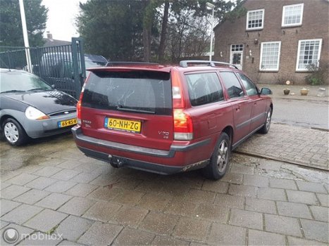 Volvo V70 - 2.4 D5 Geartronic Edition II/Automaat/Clima/Trekhaak - 1