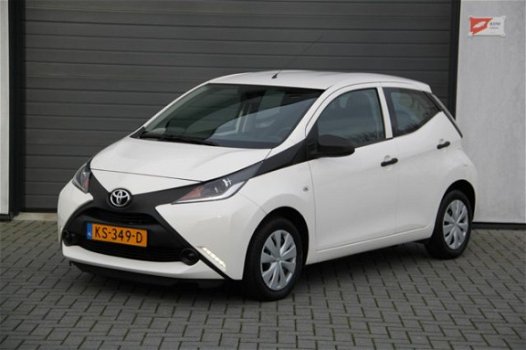 Toyota Aygo - 1.0 VVT-I X-NOW 5 Deurs - Airco - Cruise control - 1