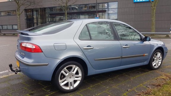 Renault Laguna - 1.8-16V Tech Line - 1