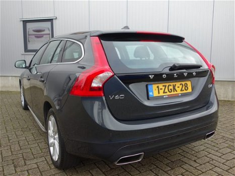 Volvo V60 - 2.0 D4 181pk Aut Momentum Stuurwiel-verwarm. Parksens. V+A inc.BTW - 1