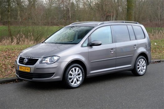 Volkswagen Touran - 1.4 16V TSI 140pk Optive Navigatie/PDC - 1