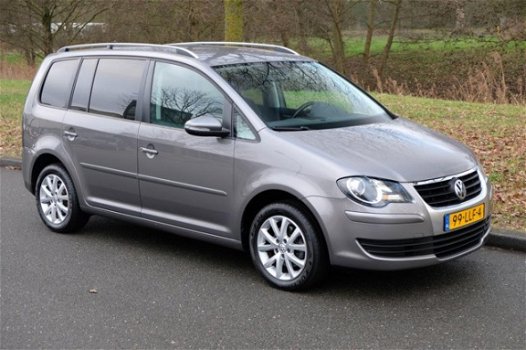 Volkswagen Touran - 1.4 16V TSI 140pk Optive Navigatie/PDC - 1