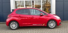 Peugeot 208 - 1.2 82pk Signature DEMO NAVI/SENSOREN