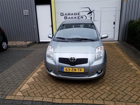 Toyota Yaris - 1.3 VVTi Sol 5 Drs Grijs Airco 2e Eigenaar - 1