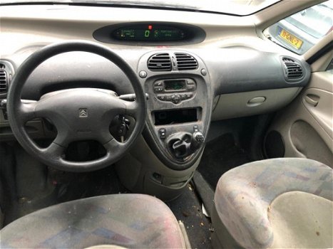 Citroën Xsara Picasso - 1.6i - 1