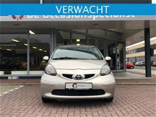 Toyota Aygo - 1.0 12v