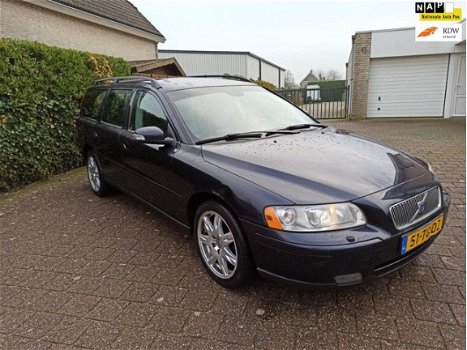 Volvo V70 - 2.4 D5 Edition II Sport - 1