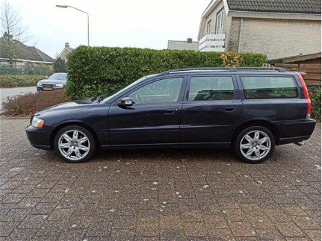 Volvo V70 - 2.4 D5 Edition II Sport - 1