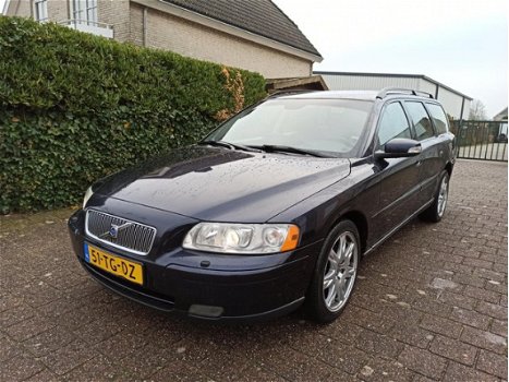 Volvo V70 - 2.4 D5 Edition II Sport - 1