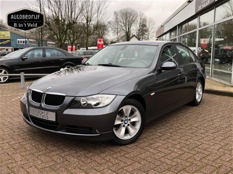 BMW 3-serie - 320i Executive AUT Climate, Cruise, PDC, Stoelverwarming, LM Velgen - 1