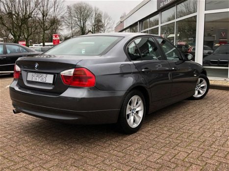 BMW 3-serie - 320i Executive AUT Climate, Cruise, PDC, Stoelverwarming, LM Velgen - 1