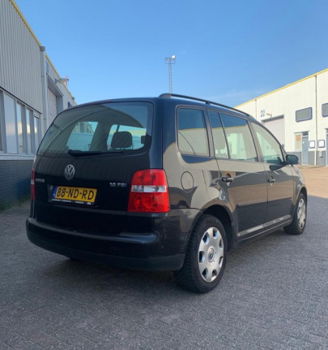 Volkswagen Touran - 1.6 FSI 116PK - 1