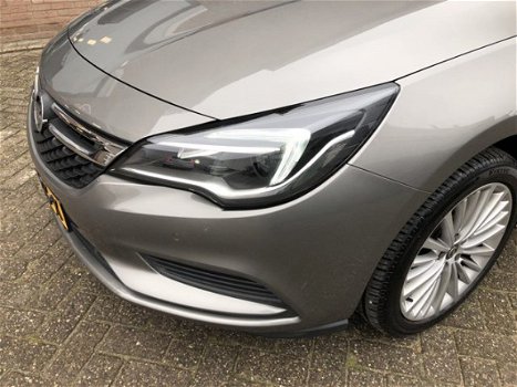 Opel Astra - 1.0 Turbo Innovation, Navi, Trekhaak, Parkeersensoren, Prijs Rijklaar - 1