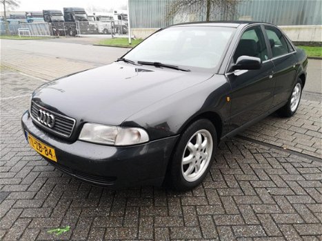 Audi A4 - 1.8 5V Advance Airco , Goed rijdend , Inruil mogelijk - 1