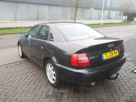 Audi A4 - 1.8 5V Advance Airco , Goed rijdend , Inruil mogelijk - 1