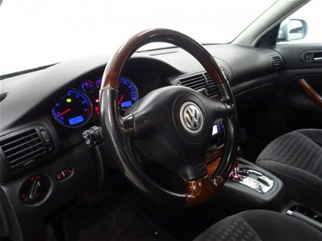 Volkswagen Passat - 1.8 Turbo 150 pk AUTOMAAT Comfortline CLIMA I LMV I APK 10-2020 - 1