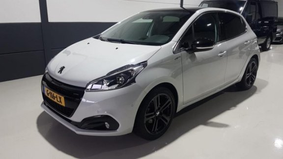 Peugeot 208 - GT-LINE // 1.2i 110PK Automaat Navi - 1