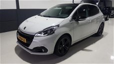 Peugeot 208 - GT-LINE // 1.2i 110PK Automaat Navi