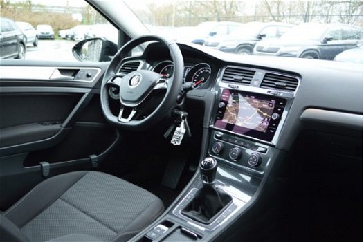 Volkswagen Golf Variant - 1.6 TDI 115PK EDITION NAVIGATIE-AIRCO-TREKHAAK-CRUISE - 1