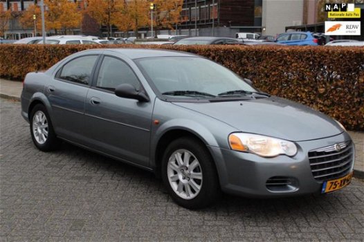 Chrysler Sebring - 2.7i V6 Orig. NL. Airco. Cruise. AUT. Trekhaak. Elek. Ramen - 1