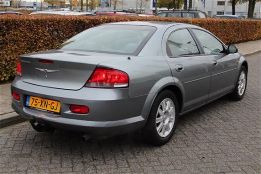 Chrysler Sebring - 2.7i V6 Orig. NL. Airco. Cruise. AUT. Trekhaak. Elek. Ramen - 1