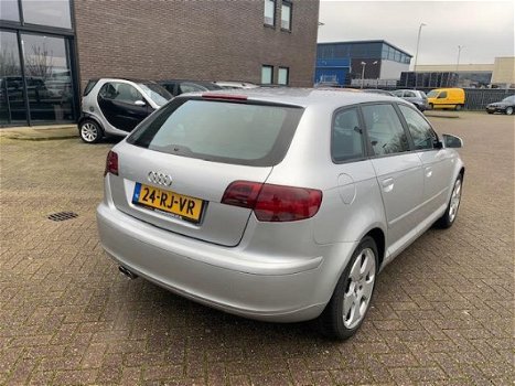 Audi A3 Sportback - 2.0 FSI Ambition Automaat, 5drs, 139dkm nap - 1