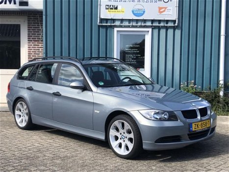 BMW 3-serie Touring - 320i 93DKM PANO, AUTOMAAT - 1