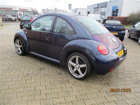 Volkswagen New Beetle - 2.0 Highline - 1