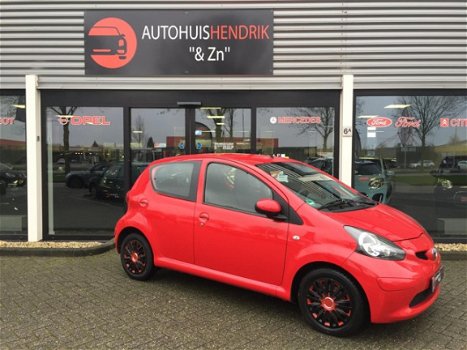 Toyota Aygo - 1.0 12v vvt-i 5 drs, vol optie, s airco, elec-paket, cd, cv, 20x op voorraad va 3450, - 1