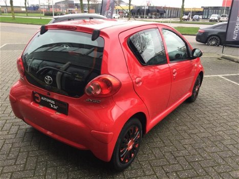 Toyota Aygo - 1.0 12v vvt-i 5 drs, vol optie, s airco, elec-paket, cd, cv, 20x op voorraad va 3450, - 1