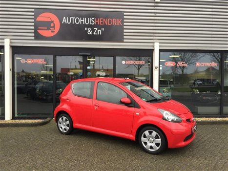 Toyota Aygo - 1.0-12V Comfort goede staat, vol optie, s, airco, elec-ramen, cd, cv, getintglas, toer - 1