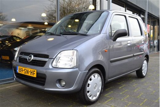 Opel Agila - 1.2-16V Essentia | Elektrische ramen | MP3 speler | Trekhaak | - 1