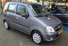 Opel Agila - 1.2-16V Essentia | Elektrische ramen | MP3 speler | Trekhaak |