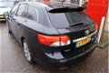 Toyota Avensis Wagon - 2.0 VVTi Executive Business | Elek. stoel en stuur verstelling met geheugen | - 1 - Thumbnail