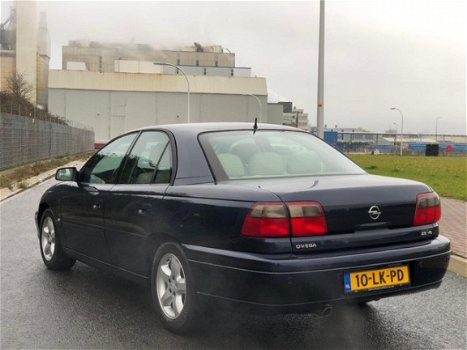 Opel Omega - Executive Edition - 1