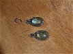 Handgemaakte zwaar verzilverde Labradoriet oorbellen 6 - 1 - Thumbnail