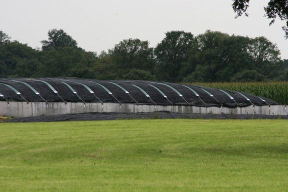 1e KWALITEIT LANDBOUWFOLIE / BESCHERMKLEDEN / ZANDSLURVEN - Afbeelding 2