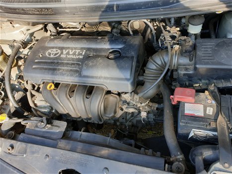 Goed onderhouden Toyota Corolal Verso 1.6 Benzine - 2