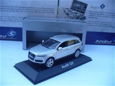 Schuco 1/43 Audi Q7 Zilver