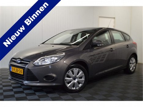 Ford Focus - 1.0 EcoBoost 5-DEURS // NAVI TREKHAAK CRUISE AIRCO PDC - 1